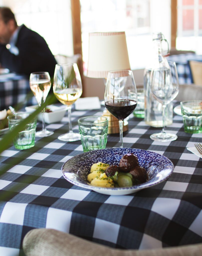 Strindberg Haukilahti classic dish meatballs at dinner